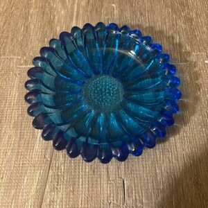 Vintage MCM Hazel Atlas Sunflower Daisy Aqua Blue Glass Ashtray Trinket 5.5"